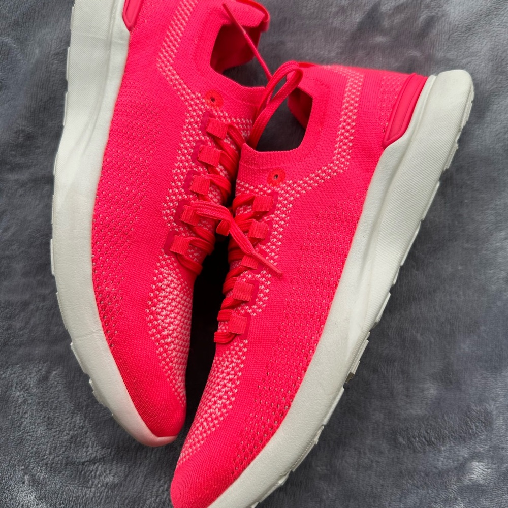 APL Women’s athletic shoes size 9.5